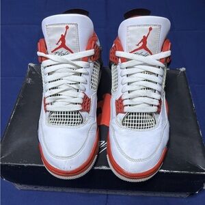 Jordan 4 Retro OG Fire Red 2020 Size 8